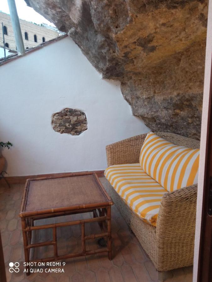 Villa Casa Enrocada Setenil De Las Bodegas Exterior foto