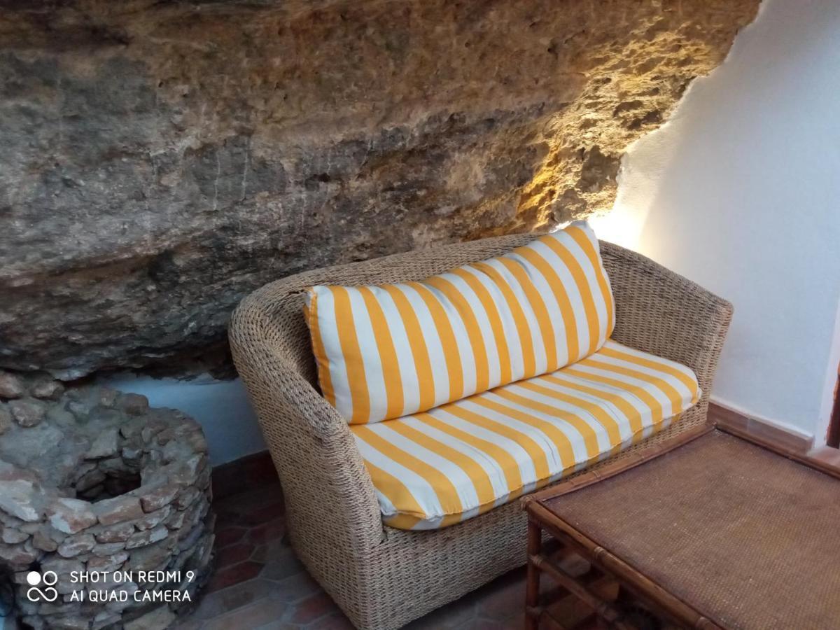 Villa Casa Enrocada Setenil De Las Bodegas Exterior foto